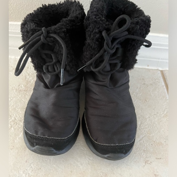 Nike Kaishi Winter High Top Lined Black Snow Sneaker Boots Women’s Size 7.5 - Picture 4 of 7